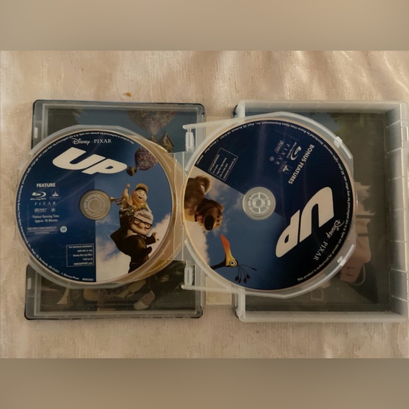 UP Bluray Jumbo Steelbook. Disney Pixar, 4 Disc, Good Condition - Picture 3 of 6
